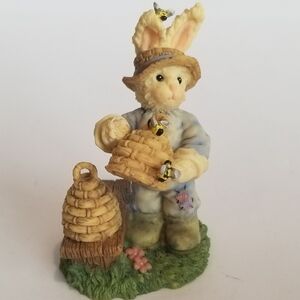 New In Box Cottontail Knoll Collectable Bunny Hand Painted Easter Beekeeper